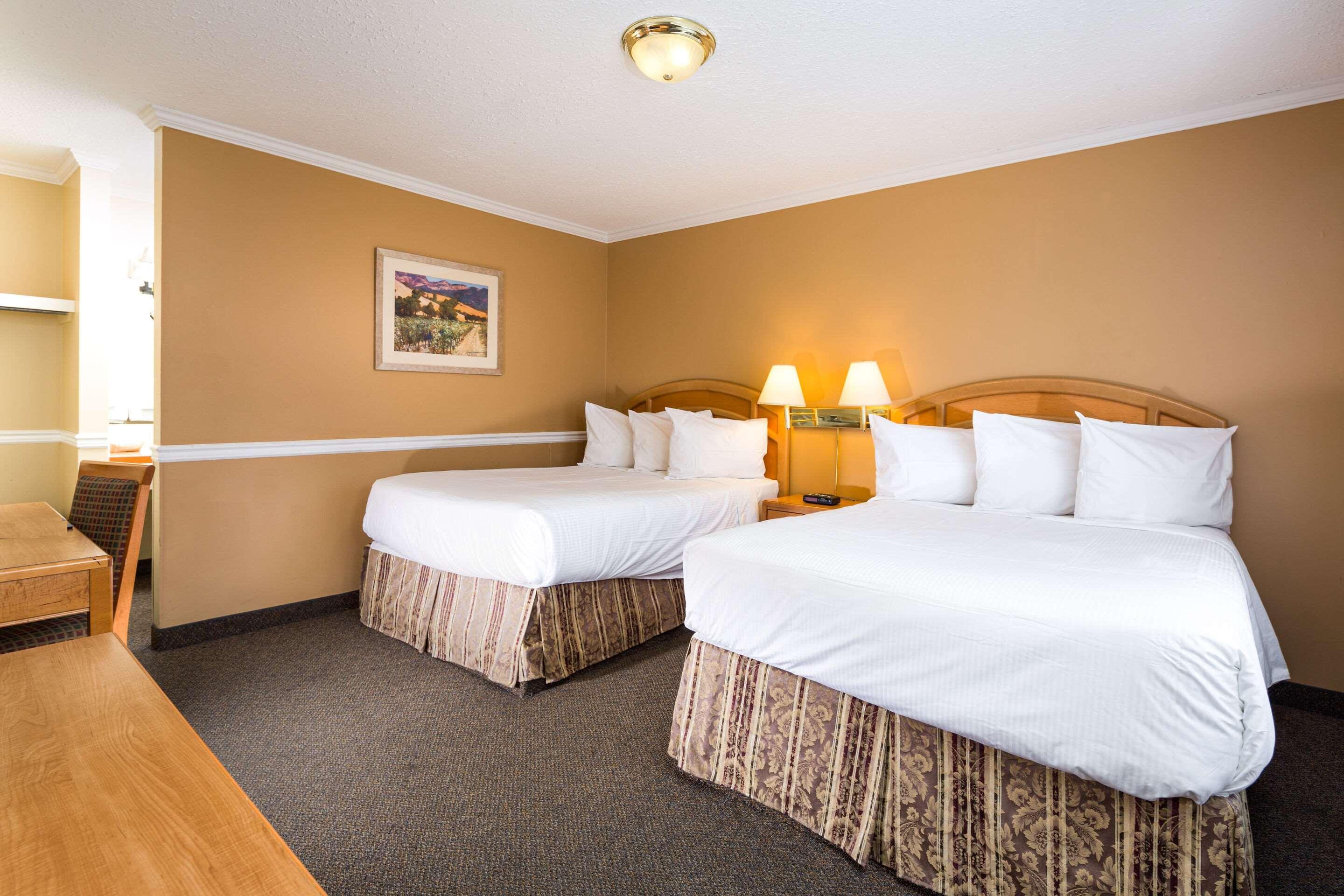 Econo Lodge Inn & Suites Κελόουνα  Εξωτερικό φωτογραφία