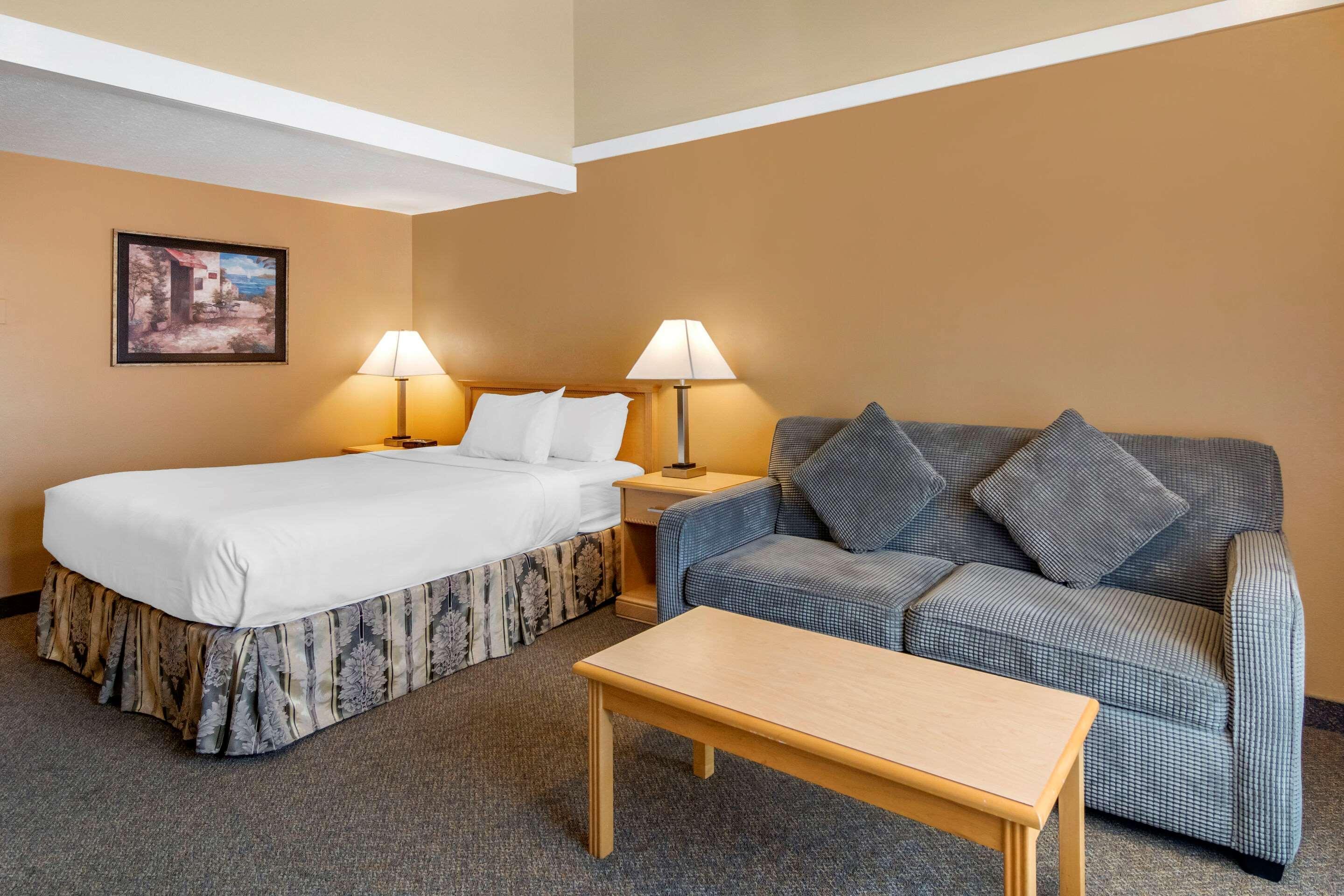 Econo Lodge Inn & Suites Κελόουνα  Εξωτερικό φωτογραφία