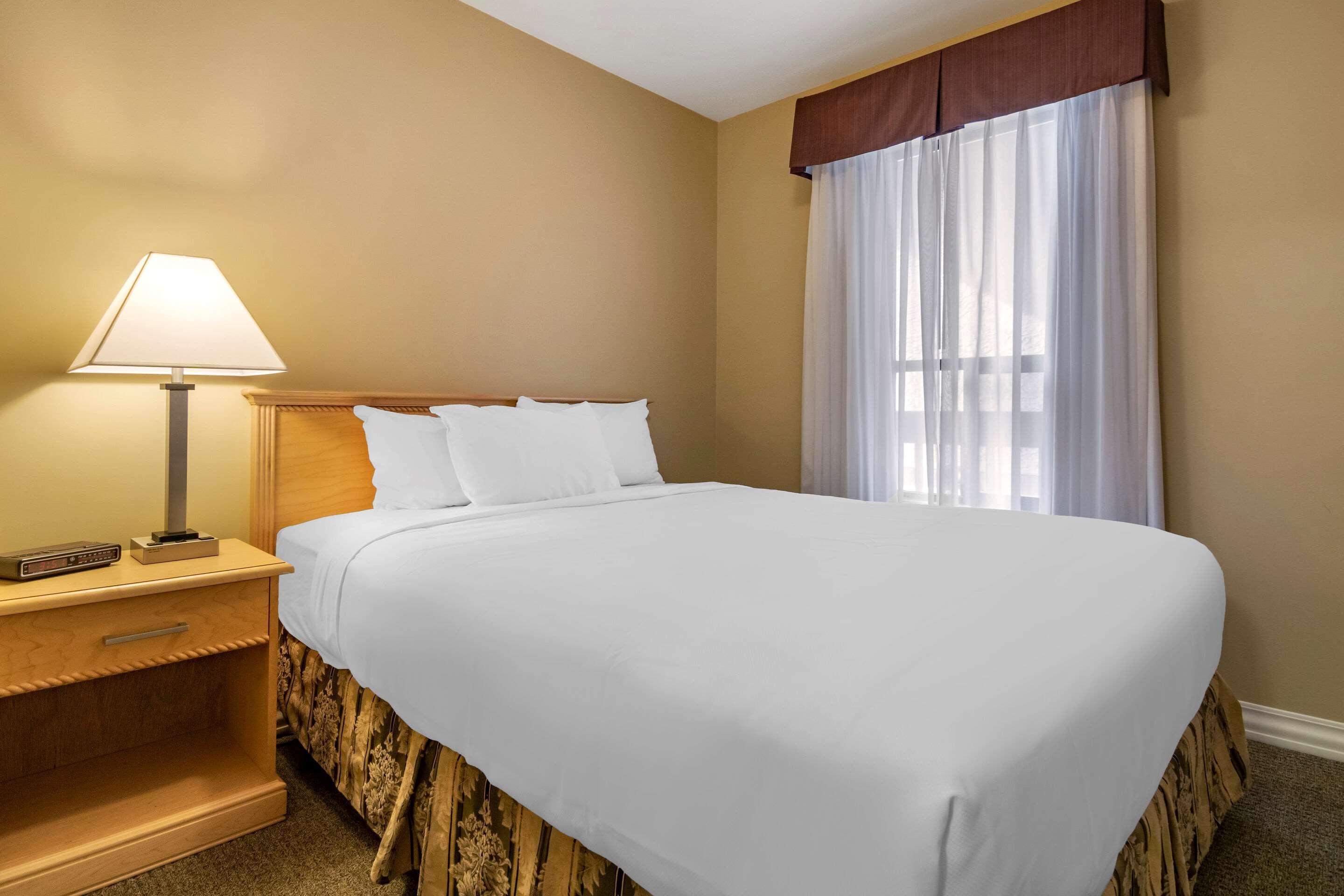 Econo Lodge Inn & Suites Κελόουνα  Εξωτερικό φωτογραφία